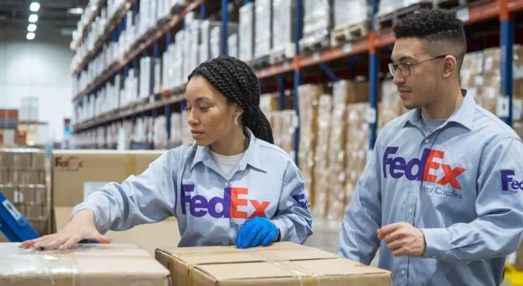 Is FedEx a good job for college students